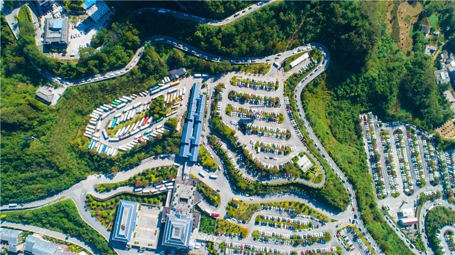 恩施大峡谷生态停车场图鉴